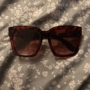 Leopard print square sunglasses